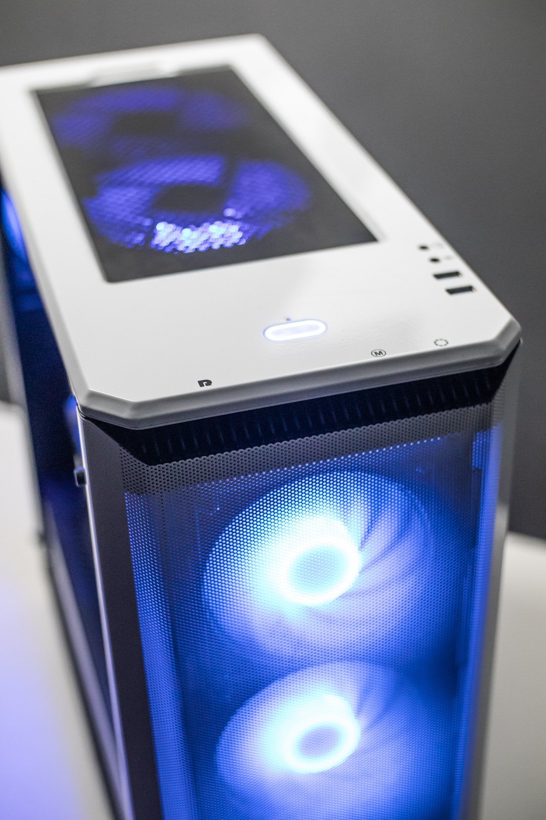 A caixa Phanteks P400A tem um excelente airflow