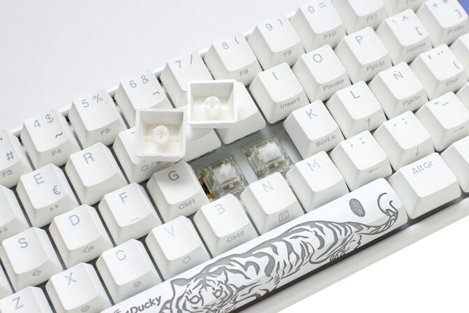 Teclado Mec&aacute;nico Ducky ONE 3 Classic SF 65% RGB Pure White MX-Silver (ES) image number 4
