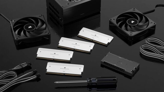 Corsair Kit 32GB (2 x 16GB) DDR5 6400MHz Dominator Titanium RGB White CL32 image number 11