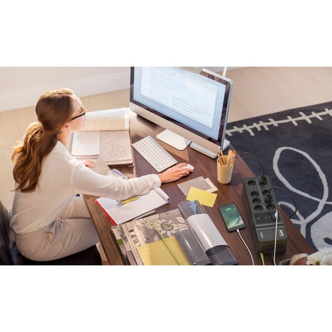 UPS APC Back-UPS 500VA 8 Tomadas Schuko image number 10