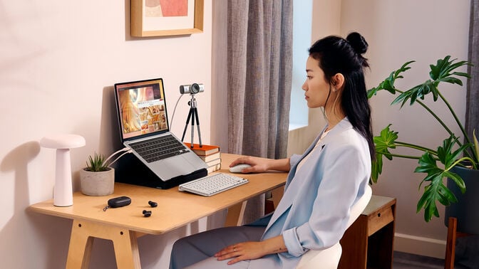 Webcam Logitech MX Brio 4K Ultra HD USB-C Cinzento Claro image number 7