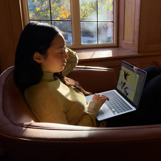 Port&aacute;til Apple MacBook Air M5 13.6" 10-Cores GPU 16GB RAM 1TB SSD Prata image number 3