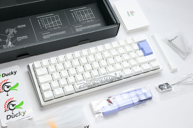 Teclado Mec&acirc;nico Ducky ONE 3 Classic Mini 60% RGB Pure White MX-Clear (ES) image number 6