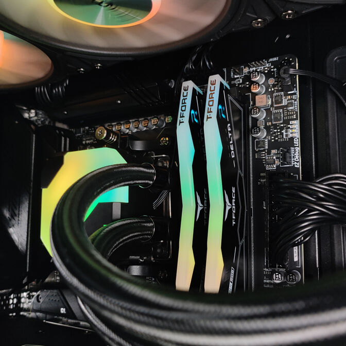 Computador King Mod Gamer-PC Ryzen 7 9800X3D 32GB DDR5 2TB RTX 5090 WiFi W11 image number 6