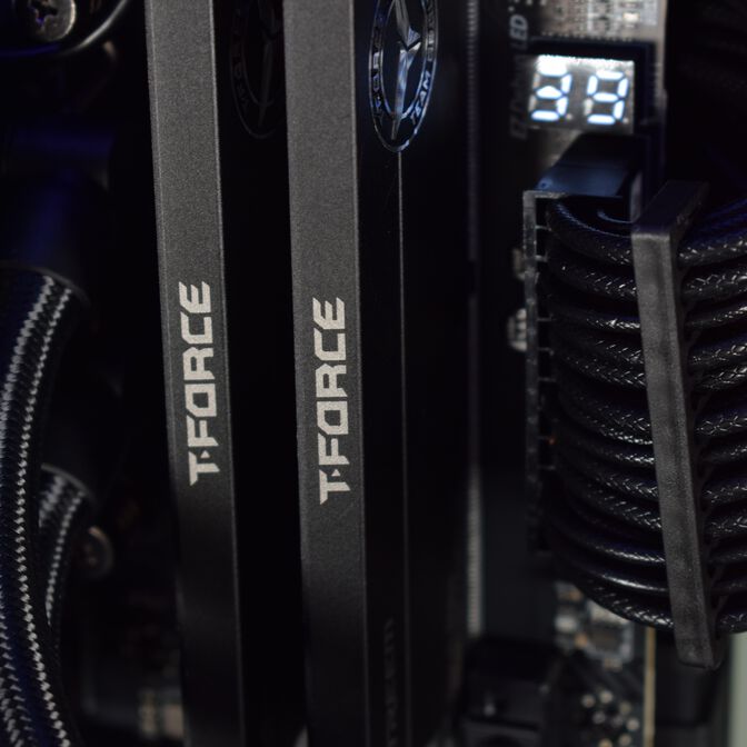 Computador King Mod Gamer-PC Ryzen 7 9850X3D 64GB DDR5 2TB RTX 5090 WiFi W11 image number 8