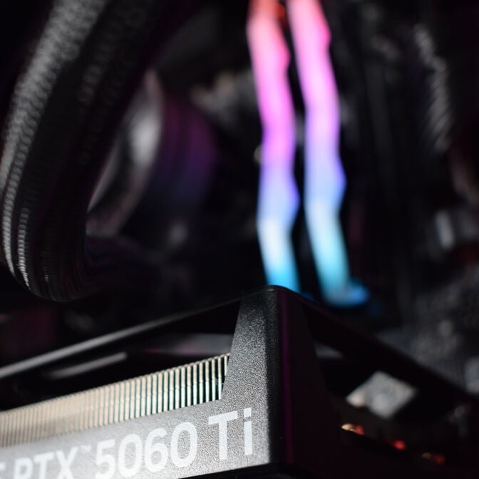 Computador AURA Limited-PC Ryzen 7 9700X 32GB DDR5 1TB RTX 5060 Ti 16GB WiFi W11 image number 1