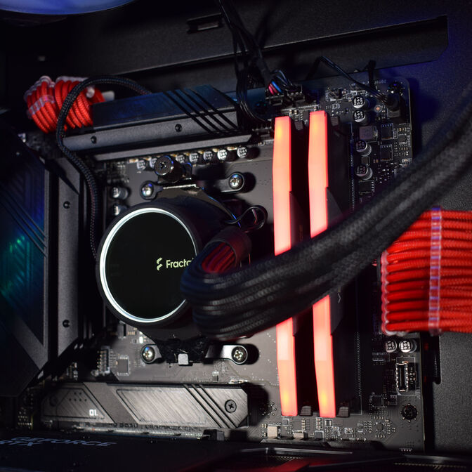 Computador King Mod Gamer-PC X Fractal Ryzen 7 7800X3D 32GB DDR5 2TB RTX 5080 WiFi W11 image number 3