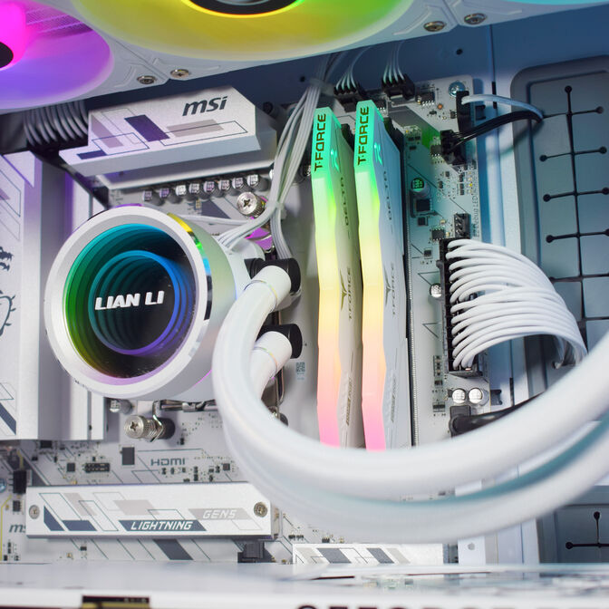 Computador King Mod Gamer-PC Ryzen 7 7800X3D 32GB DDR5 2TB RTX 5070 WiFi W11 image number 7