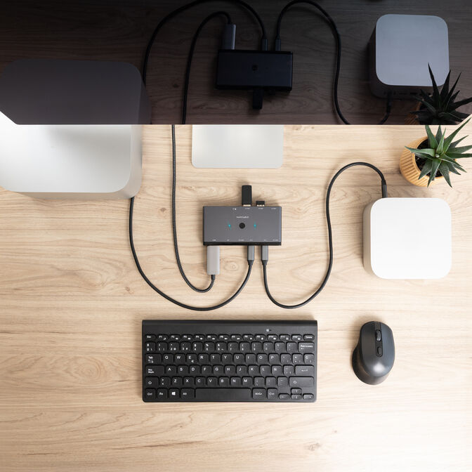 Switch Comutador KVM Nanocable 2xUSB-C para 3 &times; USB-A + 2 &times; USB-C Power Delivery (PD) + HDMI + DisplayPort + &aacute;udio image number 3