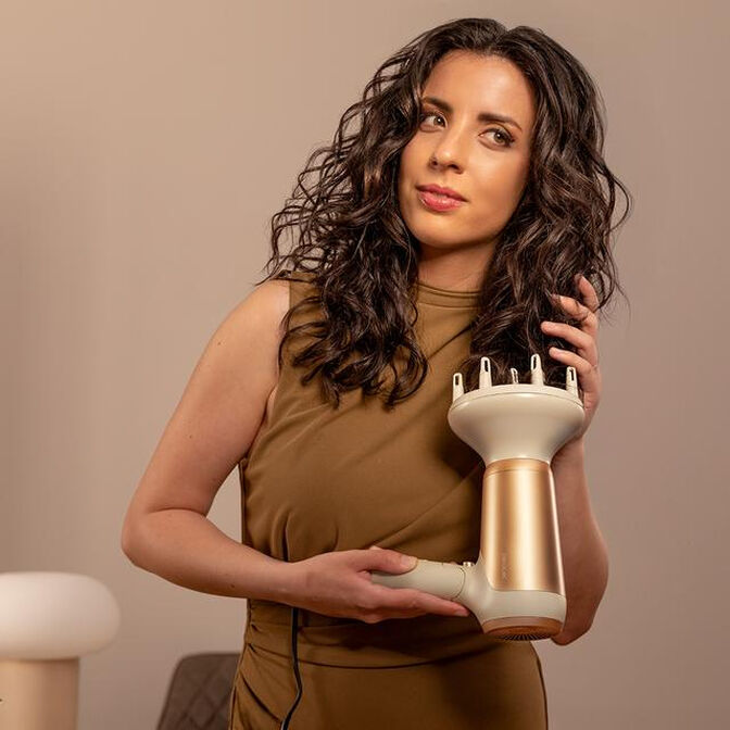 Secador de Cabelo Cecotec Bamba IoniCare Power&Go Heaven Champagne 2000W image number 4