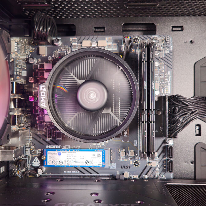 Computador AURA Gamer-PC Ryzen 5 7500F 32GB DDR5 1TB RX 9060 XT 16GB WiFi W11 image number 7