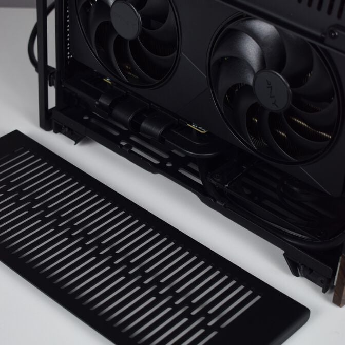 Computador King Mod Gamer-PC Mini Edition Ryzen 7 9800X3D 32GB DDR5 2TB RTX 5080 WiFi W11 V5 image number 5