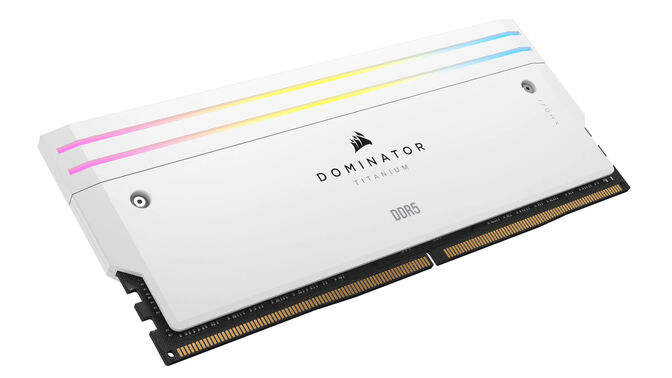 Corsair Kit 32GB (2 x 16GB) DDR5 6000MHz Dominator Titanium RGB White CL30 image number 5