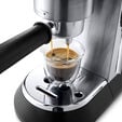 M&aacute;quina de Caf&eacute; Expresso DeLonghi Dedica EC685 1300W 15 Bar Metal image number null