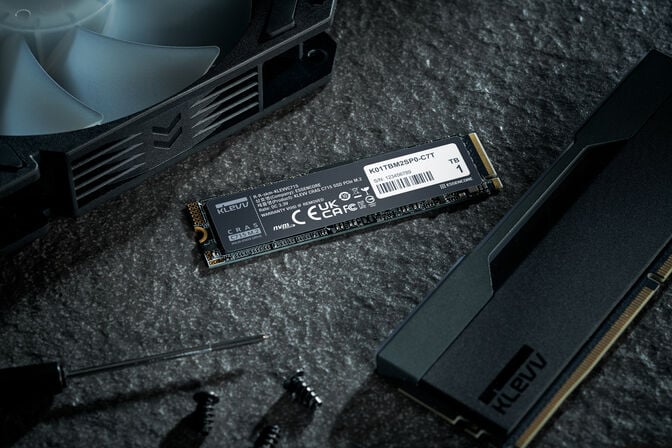 SSD KLEVV CRAS C715 Gen3 1TB M.2 NVMe 2280 (3200/2000MB/s) image number 16
