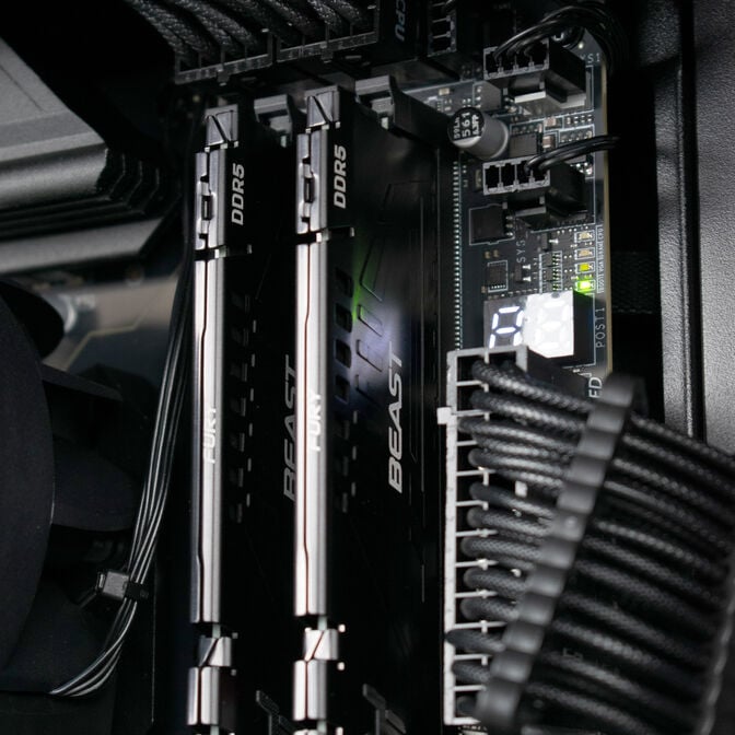 Computador King Mod AI-PC Intel Ultra 7 270K Plus 128GB DDR5 2x2TB RTX PRO 4500 32GB W11 PRO image number 3