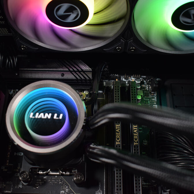 Computador King Mod Gamer-PC Ryzen 7 9800X3D 32GB DDR5 2TB RX 9070 XT WiFi W11 image number 5