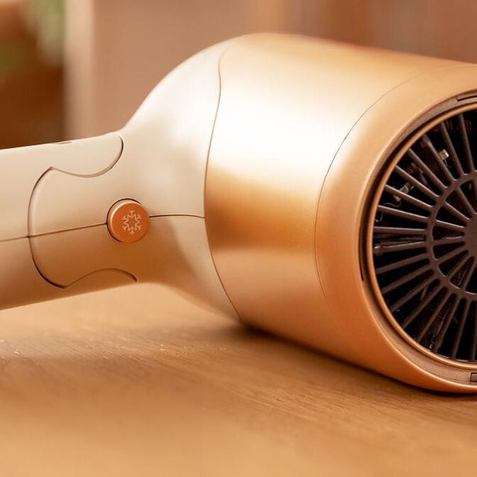 Secador de Cabelo Cecotec Bamba IoniCare Power&Go Heaven Champagne 2000W image number 9