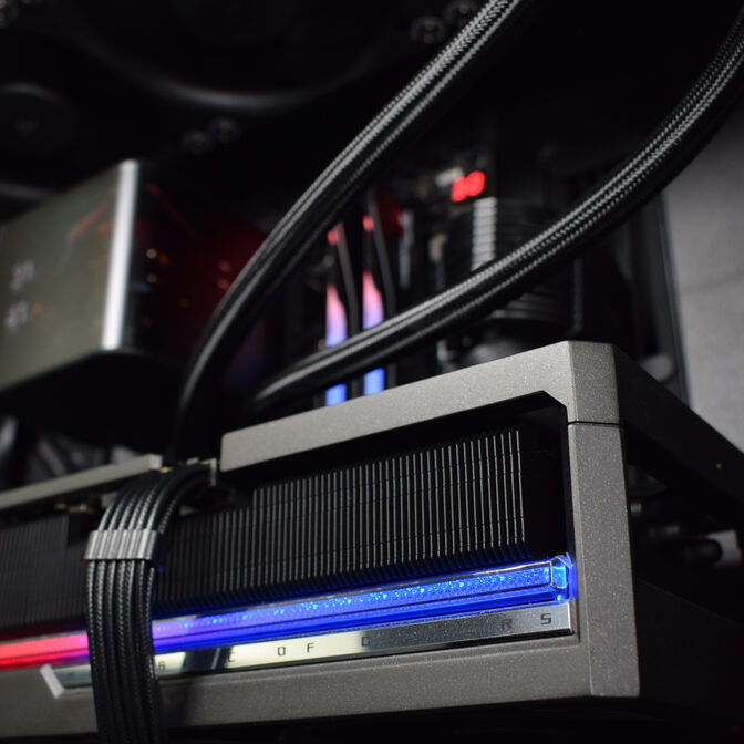 Computador King Mod Gamer-PC HAVN Ryzen 7 9800X3D 32GB DDR5 2TB RTX 5090 WiFi W11 image number 5