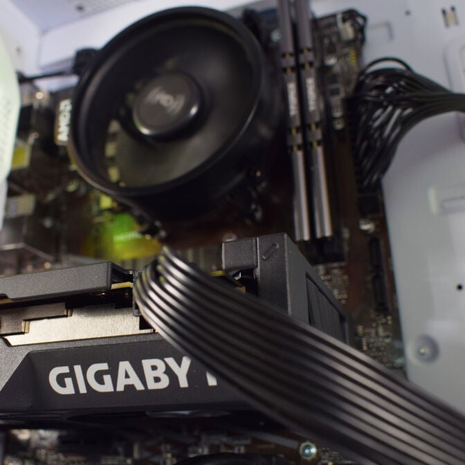 Computador AURA Limited-PC Ryzen 5 5600 16GB DDR4 1TB RTX 4060 W11 image number 3