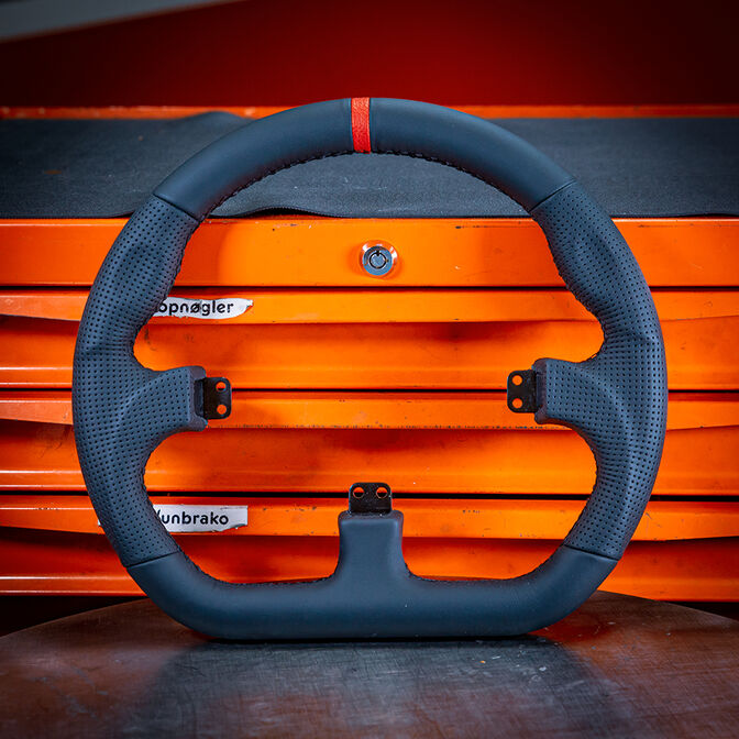 Volante para Buttonplate Asetek SimSports GT Rim - Closed D - Couro Preto image number 1