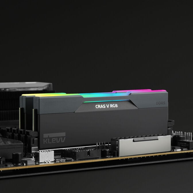 KLEVV Kit 32GB (2 x 16GB) DDR5 CRAS V 6000MHz CL28 RGB Obsidian Black (Intel XMP/AMD Expo) image number 16