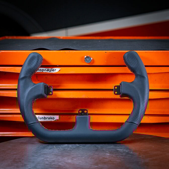 Volante para Buttonplate Asetek SimSports GT Rim - Open D - Couro Preto image number 1