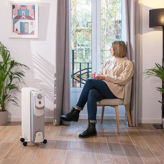 Aquecedor a &Oacute;leo Cecotec ReadyWarm 9000 Space 360 2000W Branco image number 1