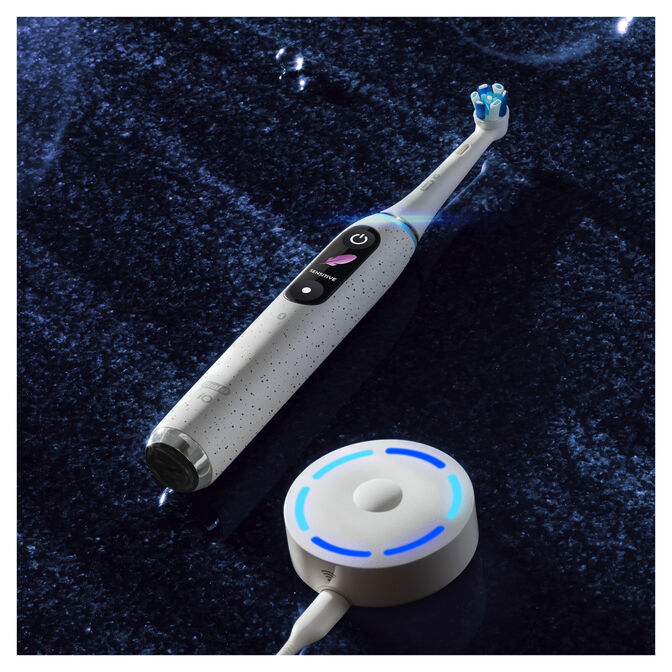 Escova de Dentes El&eacute;trica Oral-B iO Series 10 Stardust White image number 12