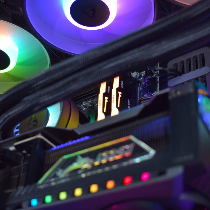 Computador King Mod Gamer-PC HAVN Ryzen 7 9850X3D 64GB DDR5 2TB RTX 5090 WiFi W11 image number 7