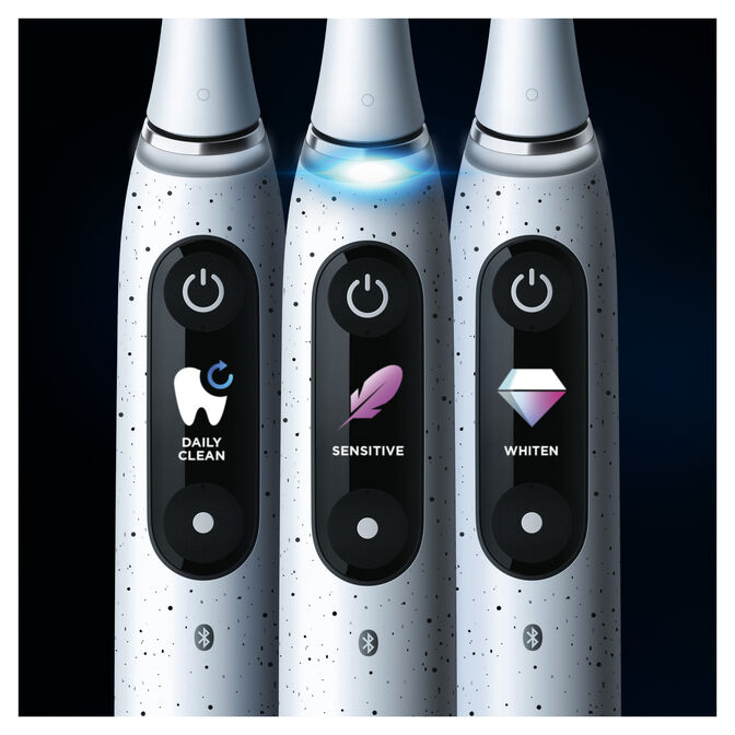 Escova de Dentes El&eacute;trica Oral-B iO Series 10 Stardust White image number 10
