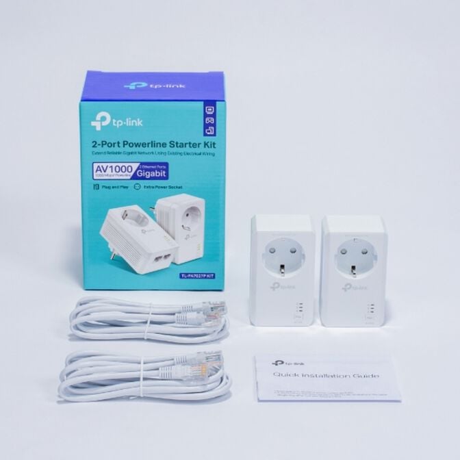 Powerline TP-Link AV1000 TL-PA7027P Kit 2-Port Gigabit Passthrough Starter Kit image number 1