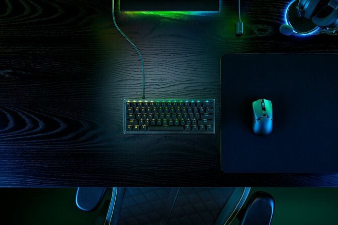 Teclado Razer Huntsman V3 Pro Mini 60% RGB Analog Optical Switches (US) image number 4