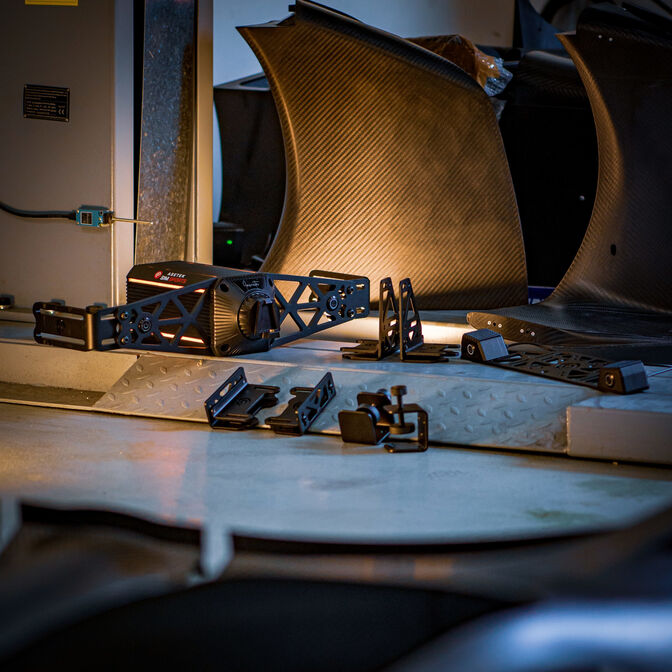 Suporte Lateral para Base de Volante Asetek SimSports c/ Inclina&ccedil;&atilde;o image number 1