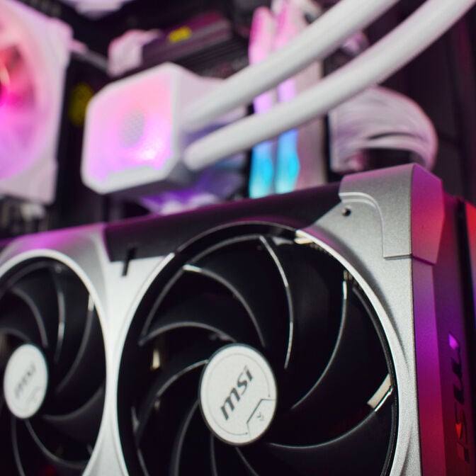 Computador King Mod Gamer-PC Ryzen 7 9800X3D 32GB DDR5 2TB RTX 5090 WiFi image number 5