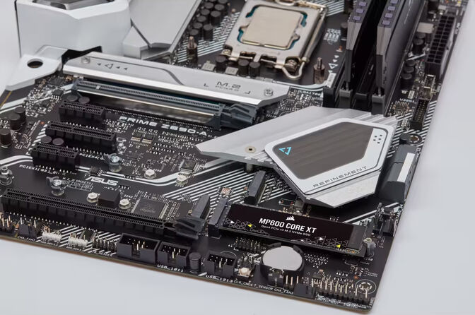 SSD Corsair MP600 Core XT 1TB Gen4 M.2 NVMe (5000/3500MB/s) image number 4