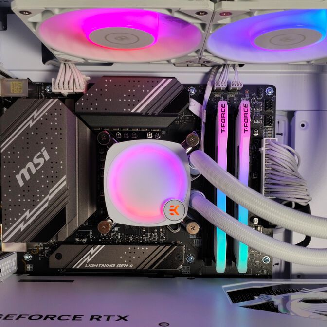 Computador King Mod Gamer-PC Intel i7 14700F 32GB DDR5 1TB RTX 5070 WiFi W11 image number 7