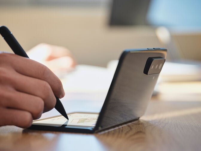 Microsoft Surface Slim Pen 2 Preto (Vers&atilde;o Comercial) &ndash; 8WX-00002 image number 2