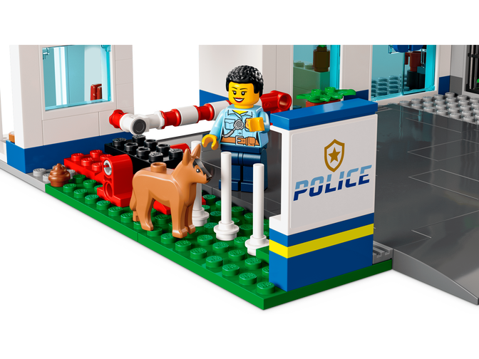 LEGO City: Esquadra da Pol&iacute;cia, 668 Pe&ccedil;as (60316) image number 4