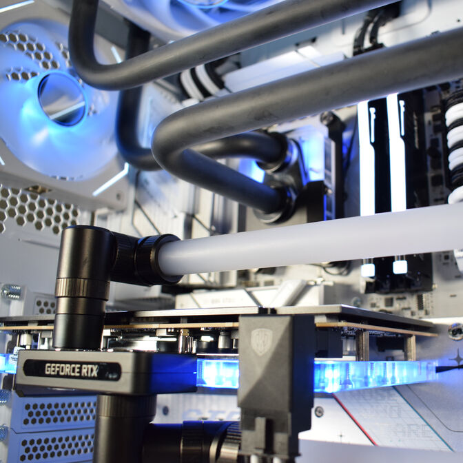 Computador King Mod Liquid-PC Ryzen 7 9800X3D 64GB DDR5 2TB RTX 5080 WiFi W11 image number 5