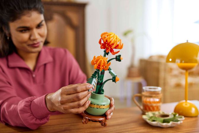 LEGO Botanicals: Cris&acirc;ntemo, 278 Pe&ccedil;as (10368) image number 5