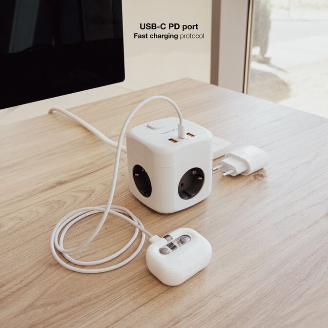 Cubo Nanocable com 3 Tomadas 3 USB com interruptor Branco image number 6