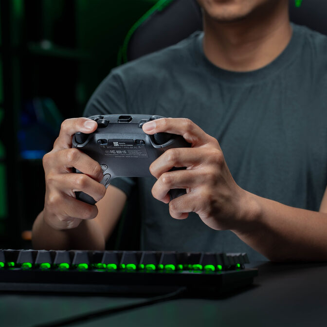 Gamepad Razer Wolverine V3 Pro PC Wireless Preto image number 10