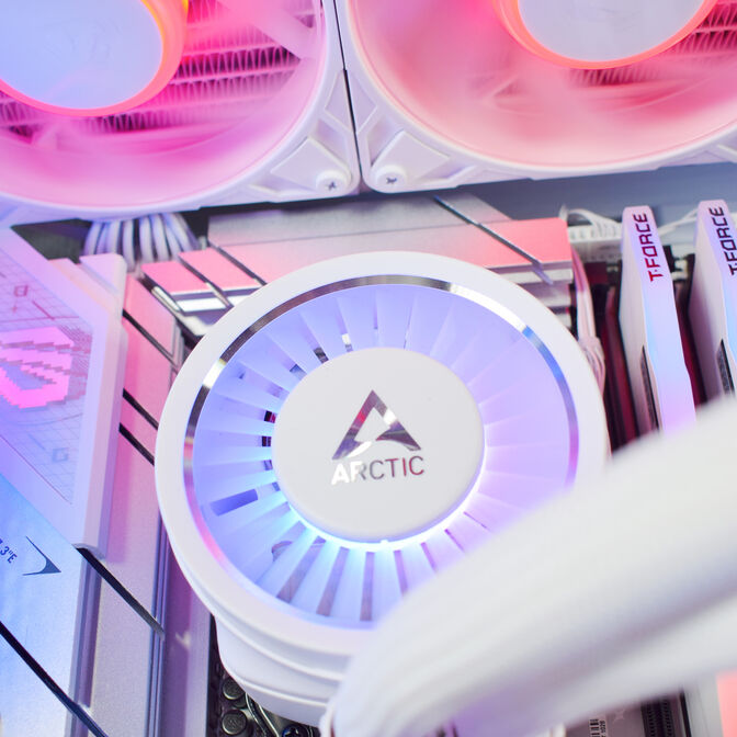 Computador King Mod Limited-PC Ryzen 7 7800X3D 32GB DDR5 1TB RX 7800 XT WiFi W11 image number 3