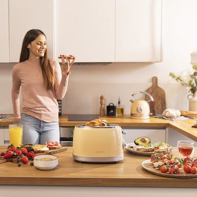 Torradeira Cecotec Toast&Taste 800 Vintage Amarelo Claro image number 3