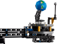 LEGO Technic: Planeta Terra e Lua em &Oacute;rbita, 526 Pe&ccedil;as (42179) image number null