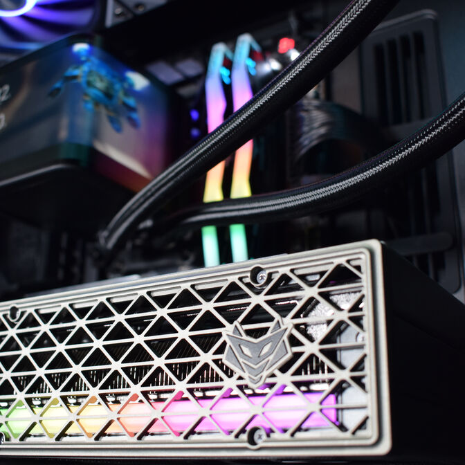 Computador King Mod Limited-PC Ryzen 9 9950X3D 32GB DDR5 2TB RX 9070 XT WiFi W11 image number 3