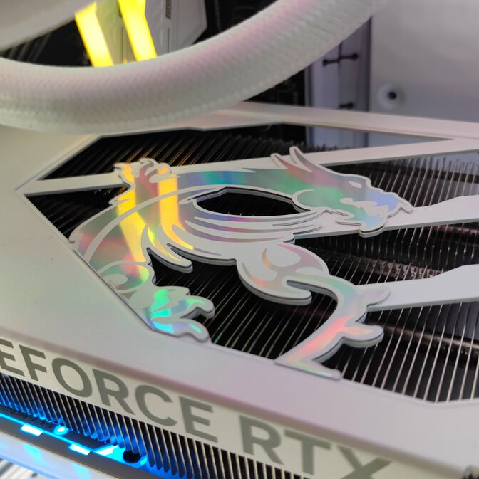 Computador King Mod Gamer-PC Intel i7 14700F 32GB DDR5 1TB RTX 5070 WiFi W11 image number 9