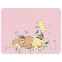 Tapete Razer Gigantus V2 Medium Pok&eacute;mon Pikachu/Eevee Ed.